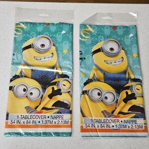 Unique Minion Plastic Tablecovers, Set of 2